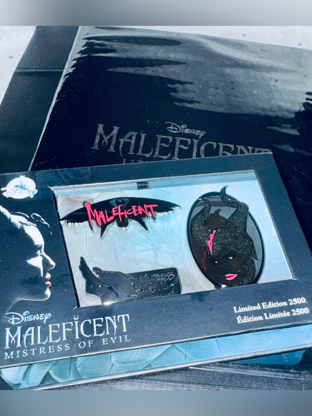 🆕 Sealed Disney LE Maleficent 2014 Movie Release Lithograph Set & LE Pin Set